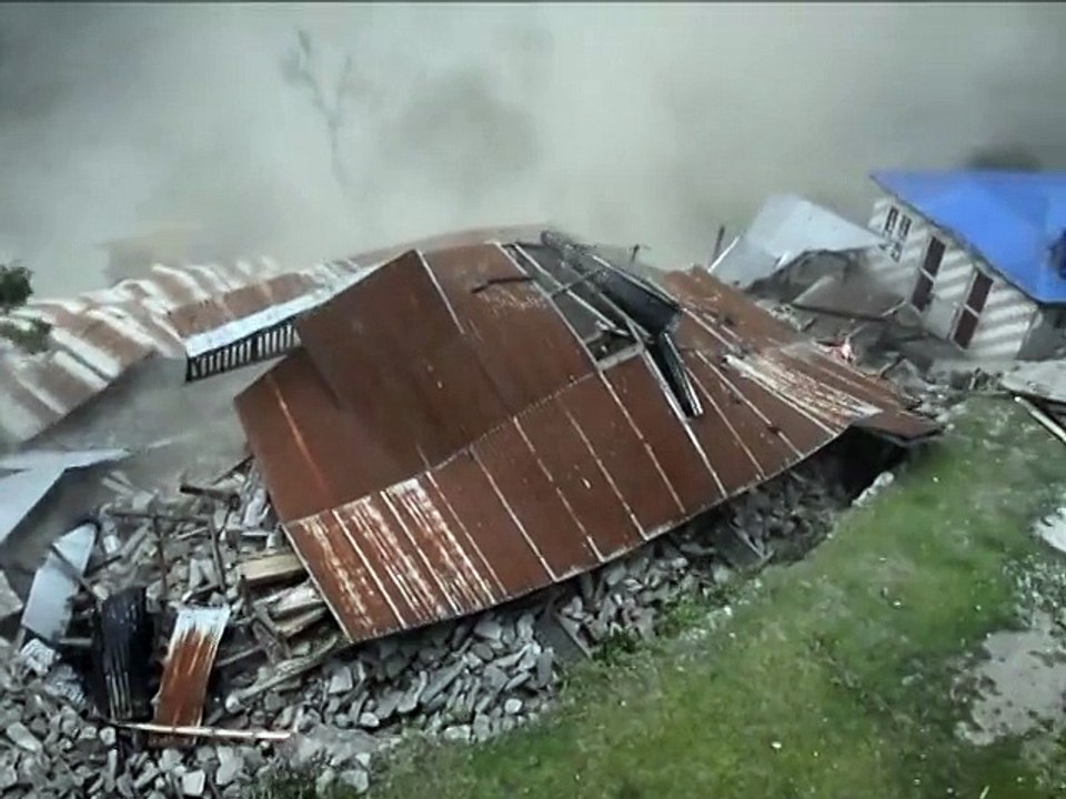 Népal: l'aide commence à atteindre les villages reculés les plus touchés