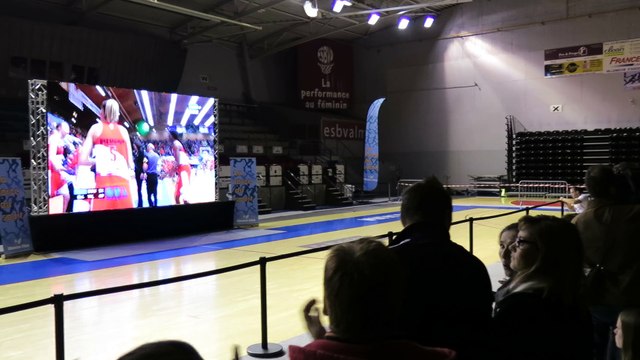 ESBVA-LM : grosse ambiance au Palacium mardi pendant la finale contre Bourges.