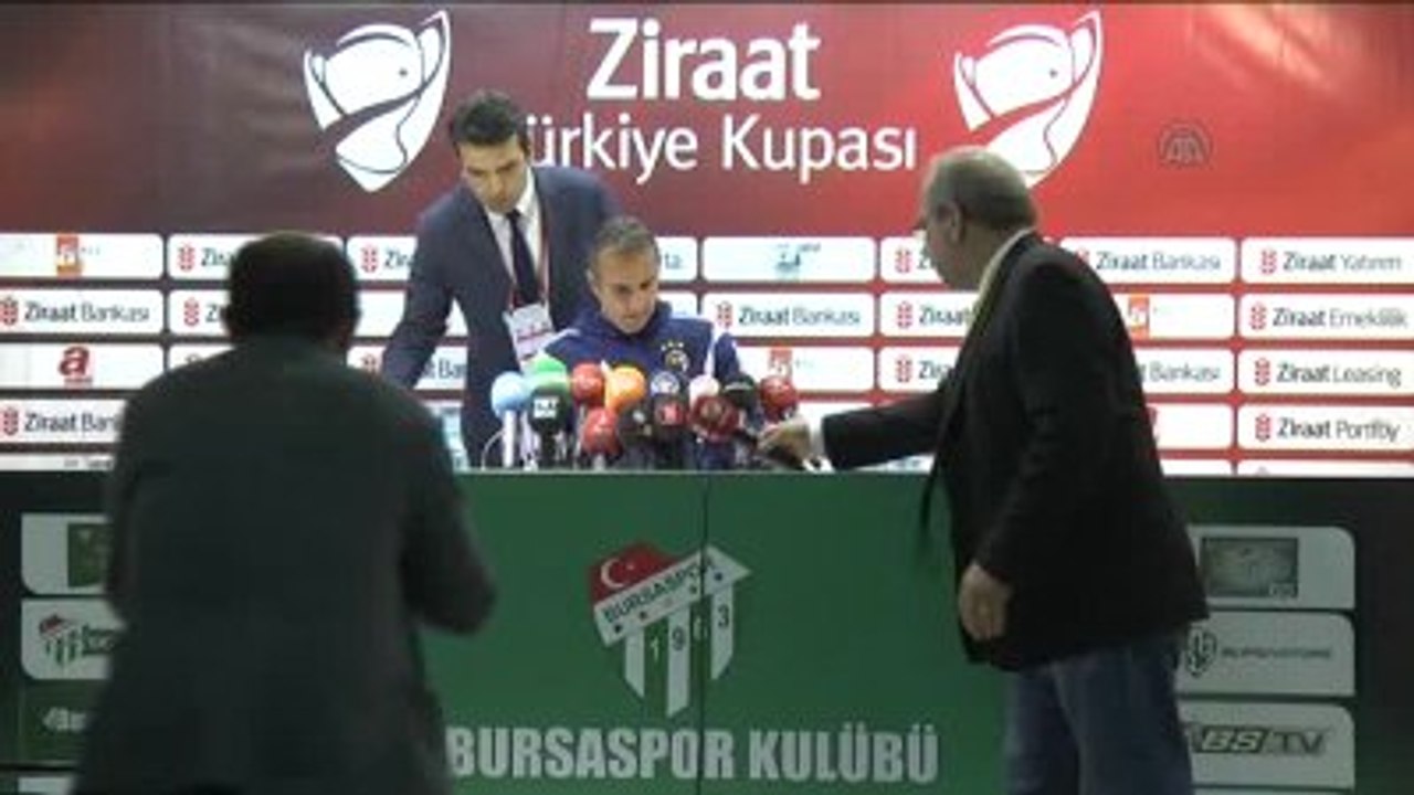 Fenerbahçe Teknik Direktörü İsmail Kartal