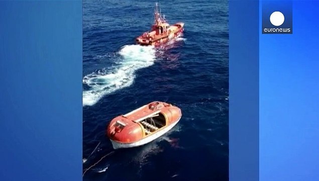 Traghetto battente bandiera italiana in fiamme al largo delle Baleari, 3 feriti