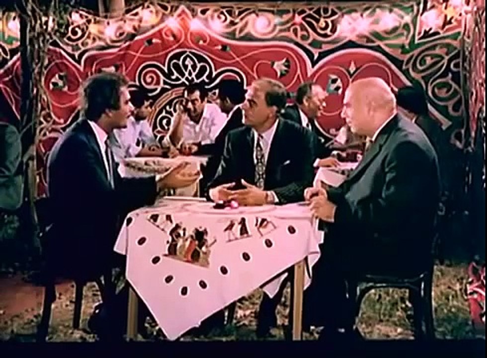 فيلم - عالم وعالمة - نادية الجندى - محمود ياسين