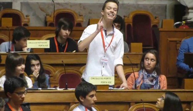Estudante De Santo Tirso Critica Salário Dos Políticos Portugueses No Parlamento Dos Jovens