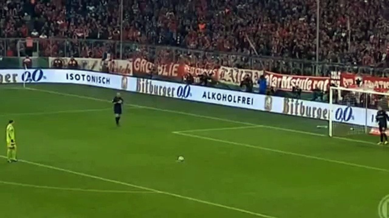 Manuel Neuer penalty miss Bayern Munich vs Borussia Dortmund 2015