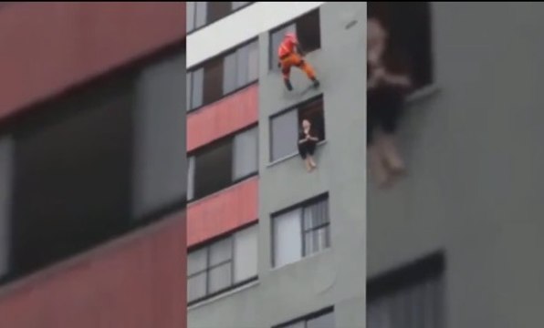 Бразильский пожарный спас суицидницу ударом в лицо | Brazilian firefighter rescued suitsidnitsu slap in the face