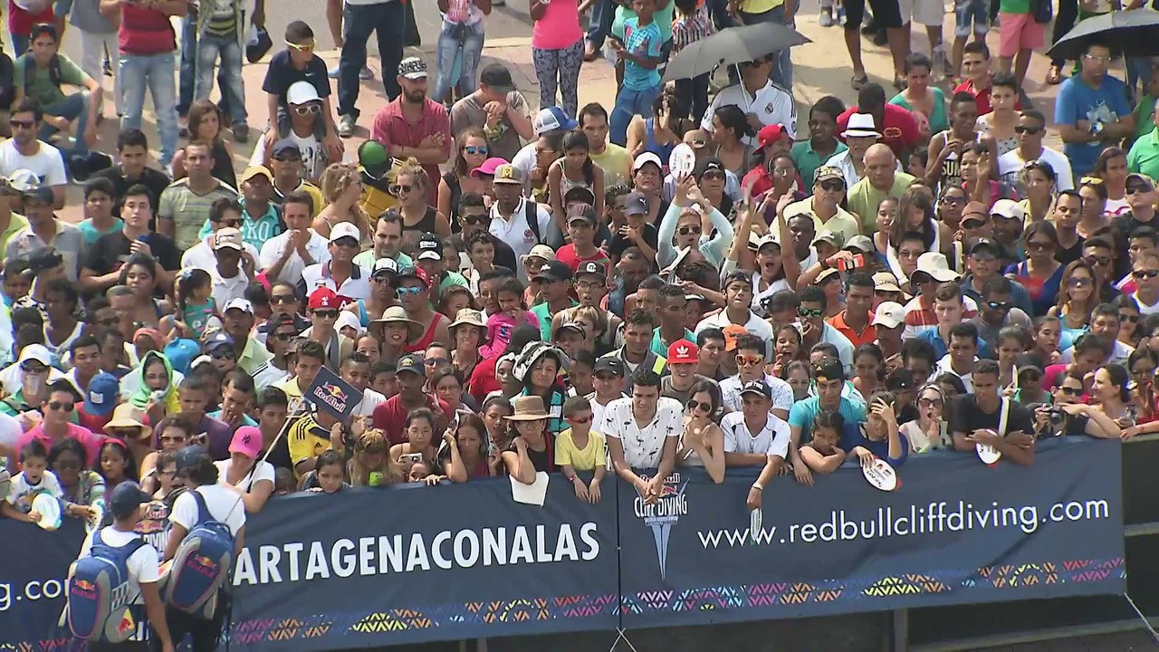 Diving from Colombian Skies - Red Bull Cliff Diving World Series 2015
