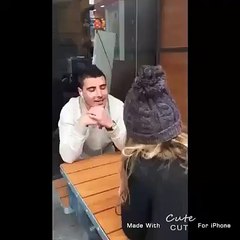 Cette fille se Fait Humilier par une Bande de Mec