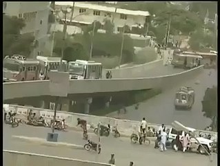 ‫کراچی کے نامعلوم دہشت گردوں کی حقیقی ویڈیو‬