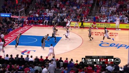 Chris Paul dépose Danny Green avec un splendide hesitation move