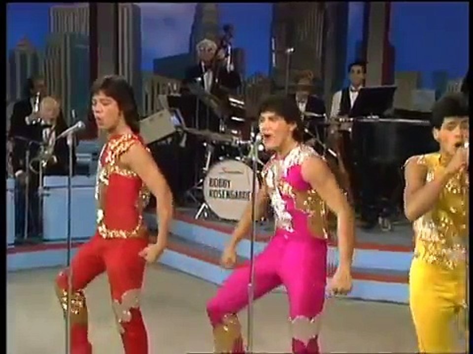 1984 MDA Telethon - Menudo (featuring Ricky Martin)