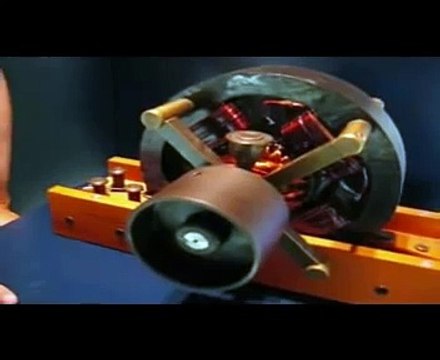 Free Energy Generator - How to Make Free Electricity With a Magnetic Motor
