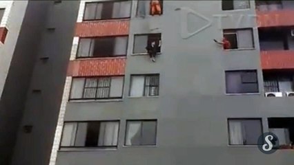 Un ninja évite une tentative de suicide