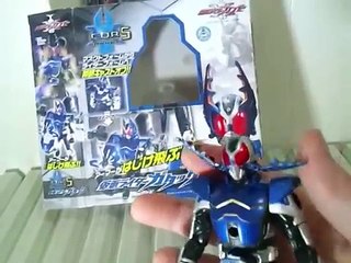 仮面ライダーカブトのガタックフィギュアです。パート１。CORシリーズです。