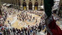 Flashmob Milano- Galleria Vittorio Emanuele