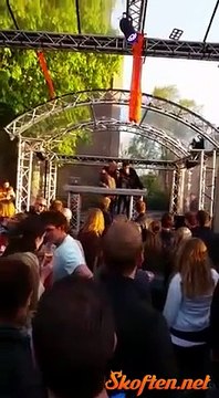 Underaged drunk kid ruining a party : FAIL!