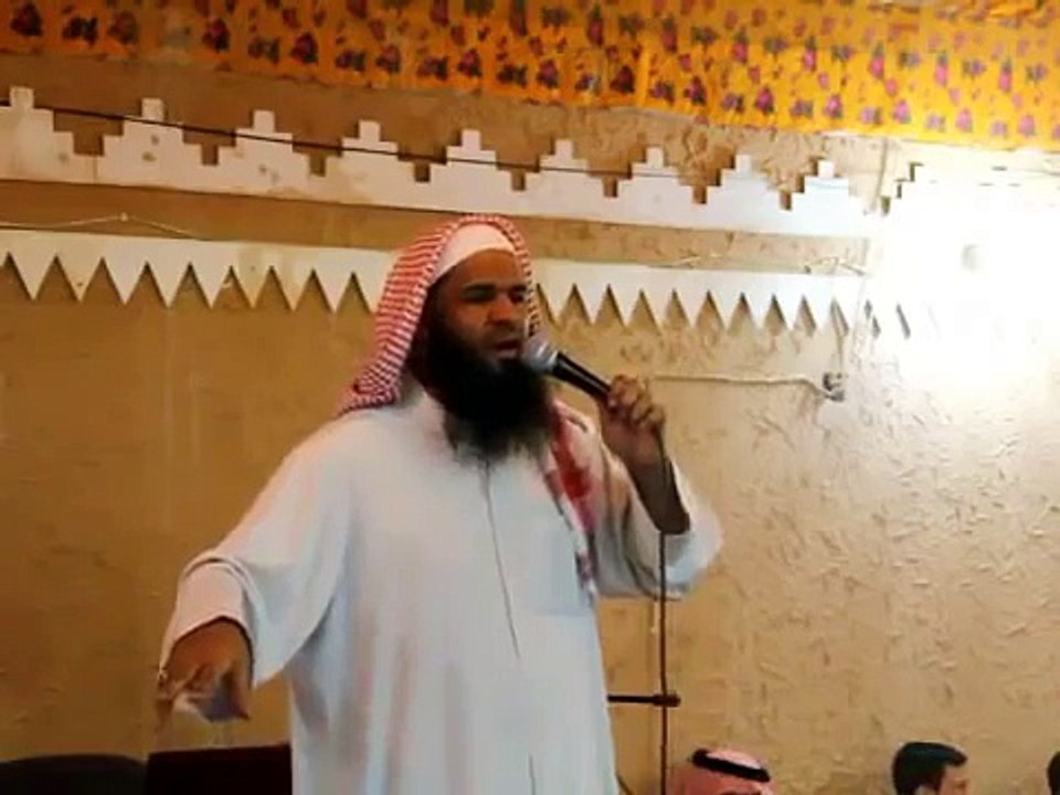 مطوع فلة اتحداك ماتضحك