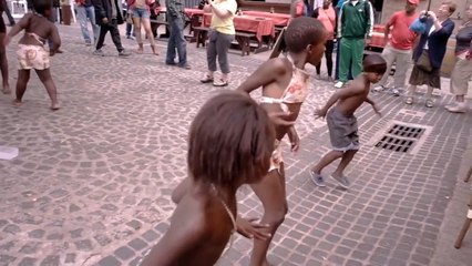 Young boys and girls dance beautifully in South Africa (Cape Town)