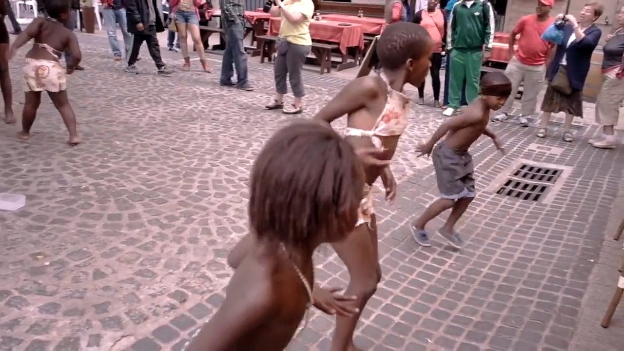 Young boys and girls dance beautifully in South Africa (Cape Town)