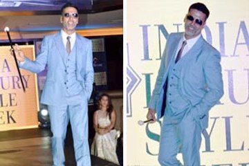 Akshay Kumar has a busy day out!