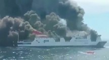Images amateurs du ferry en flammes au large de l'Espagne