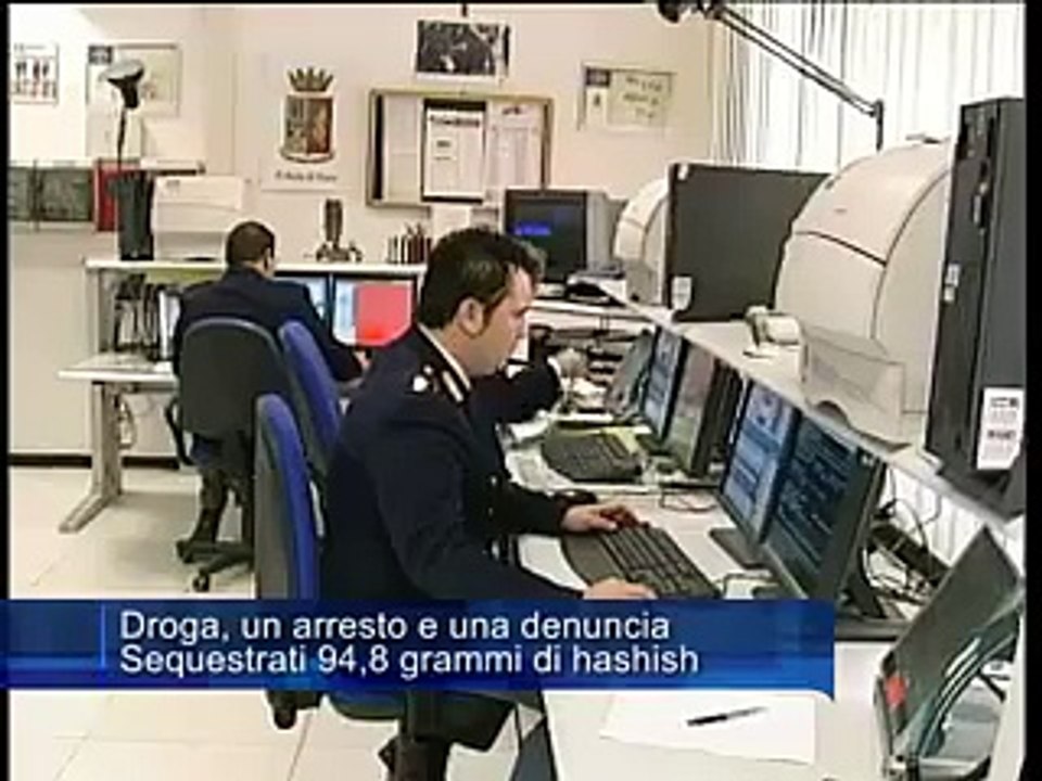 Droga, un arresto e una denuncia. Sequestrati 94,8 grammi di hashish