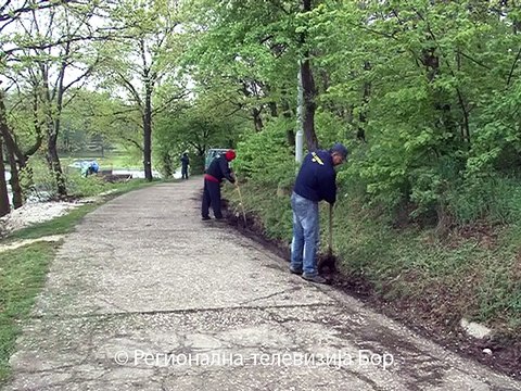 Prvomajski program na Borskom jezeru, 29. april 2015. (RTV Bor)