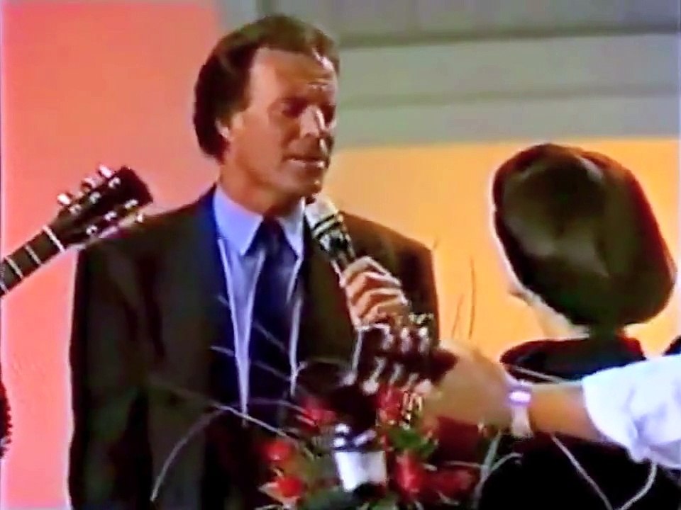 Mireille Mathieu et Julio Iglesias - Solamente Una Vez (Denmark, 1988)
