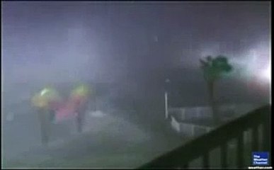 Download Video: Hurricane Ike Eyewall Video 100 MPH Winds Plus Storm Surge