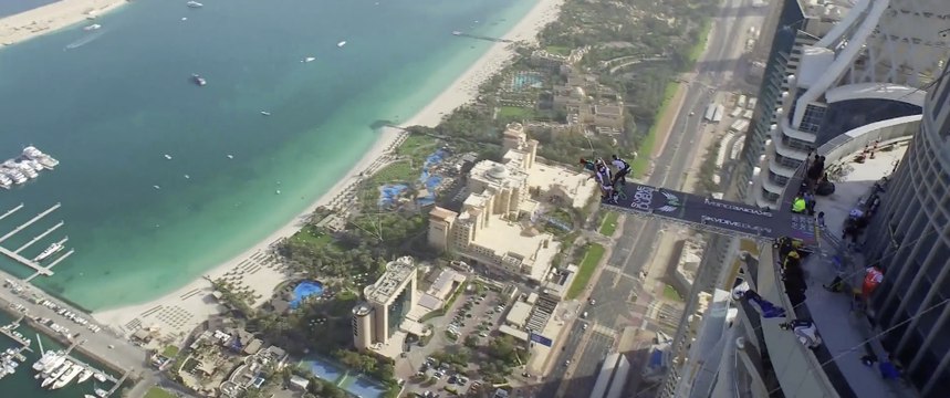 Les sauts de rêve en base Jump à Dubai