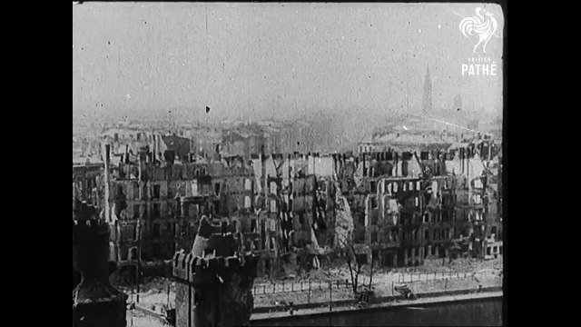 British Soldiers Discover Hitler's Bunker (1945)