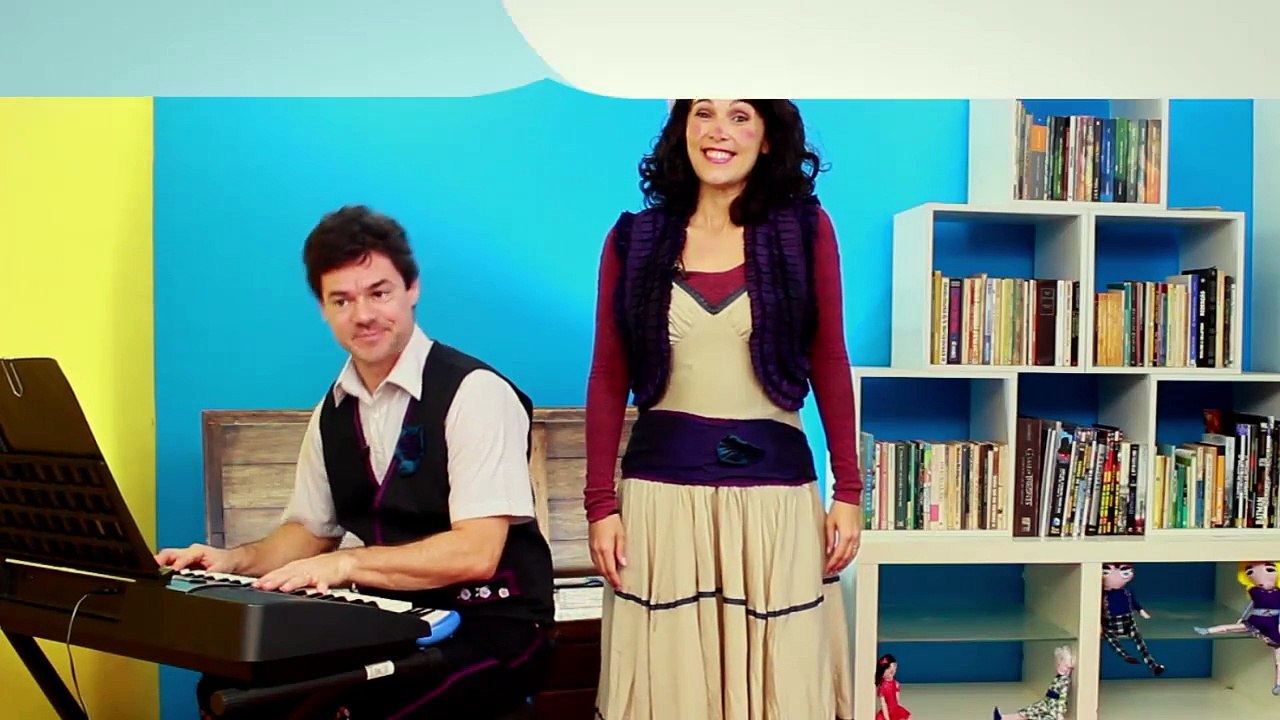 ABIGAIL CONTA MAIS DE MIL #1 | PIANO