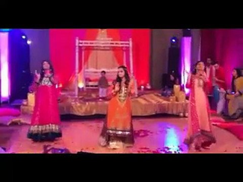 Pashto cute college girls mujra dance
