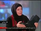الإعلامية التونسية كوثر البشراوي تقبل حذاء جندي سوري على الهواء تحدث ضجة على مواقع التواصل الاجتماعية