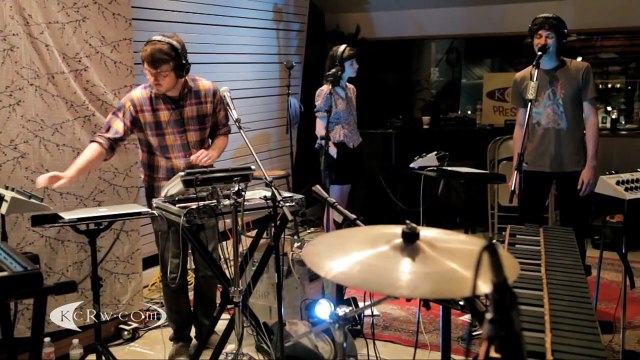 Gotye performing Somebody That I Used To Know on KCRW