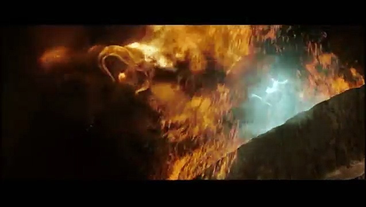 Lord of the RIngs - Gandalf vs Balrog (Crisp 480p)