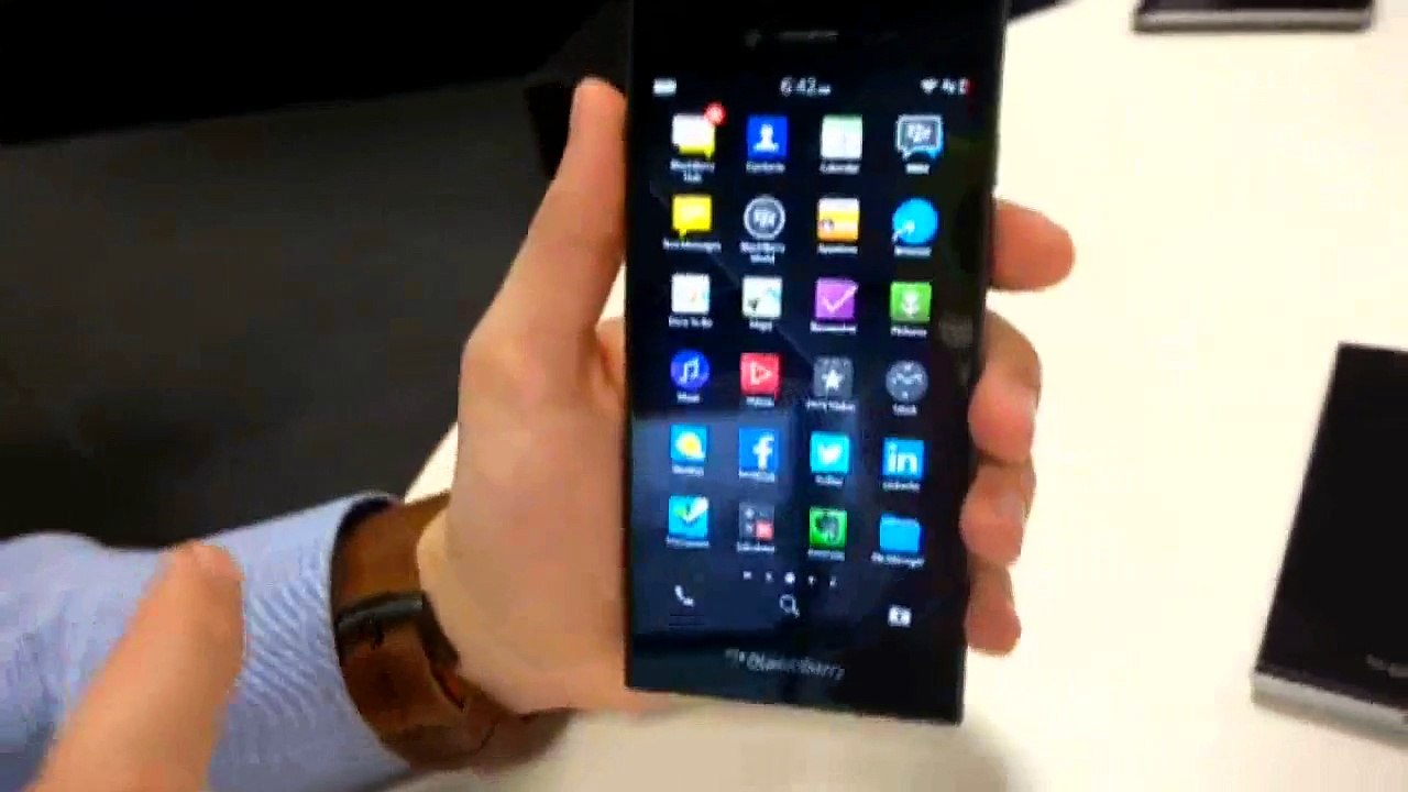 BlackBerry Leap 5-Inch 16GB with BlackBerry 10.3.1 - Unlocked