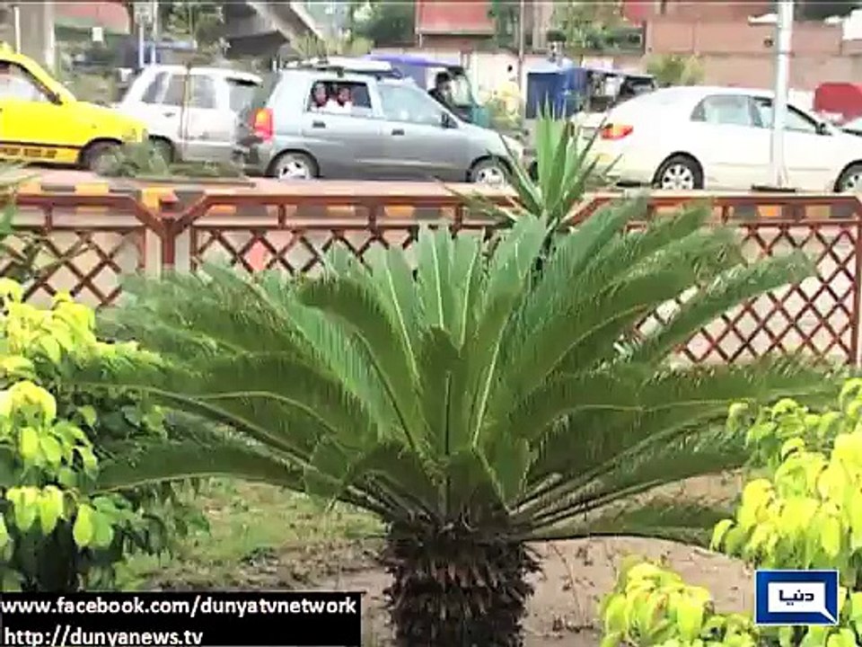 Dunya News - Weather turns cold after rain in L...