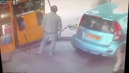 Ne pas refuser une clope à une pyromane : vengeance terrible!