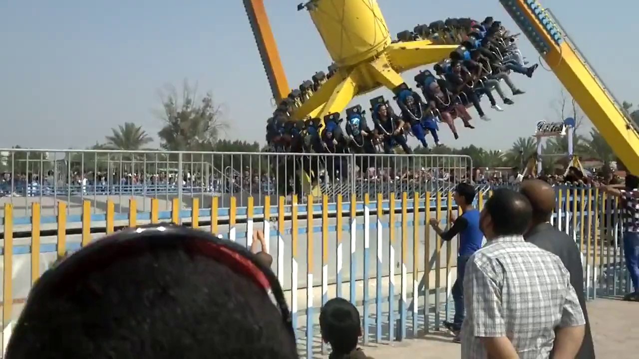 Forain violemment percuté par son manège