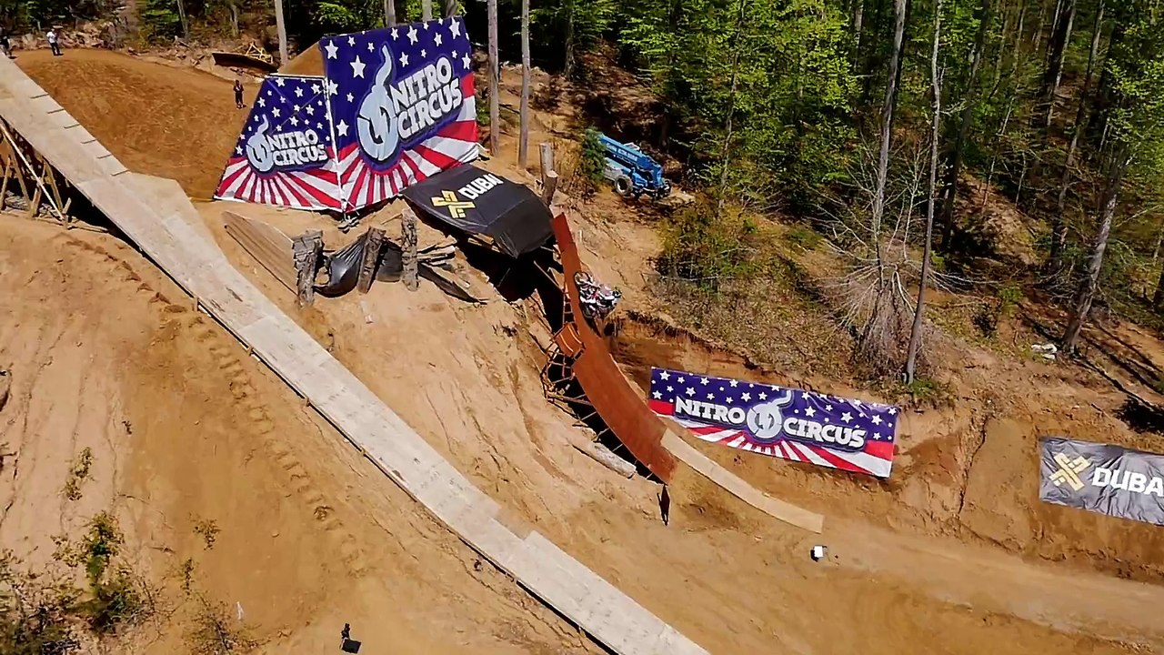 Plus gros trick de FMX - Triple Backflip par Josh Sheehan