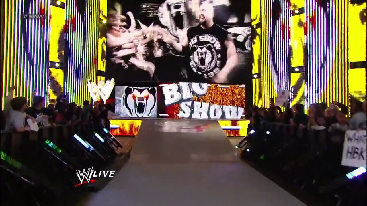 Big Show knocks out Triple H
