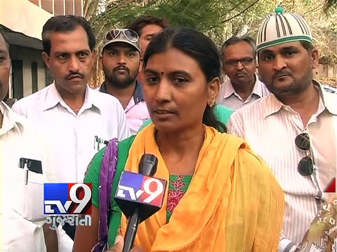 Parents protest against ‘arbitrary’ hike in fees at Saint Mary's school - Tv9 Gujarati