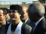 Nelson Mandela meets Libyan leader, Muammar Gaddafi