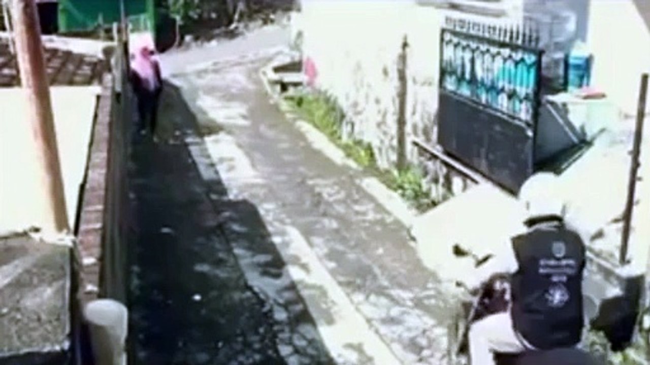 Foolish Snatcher of 21st Century