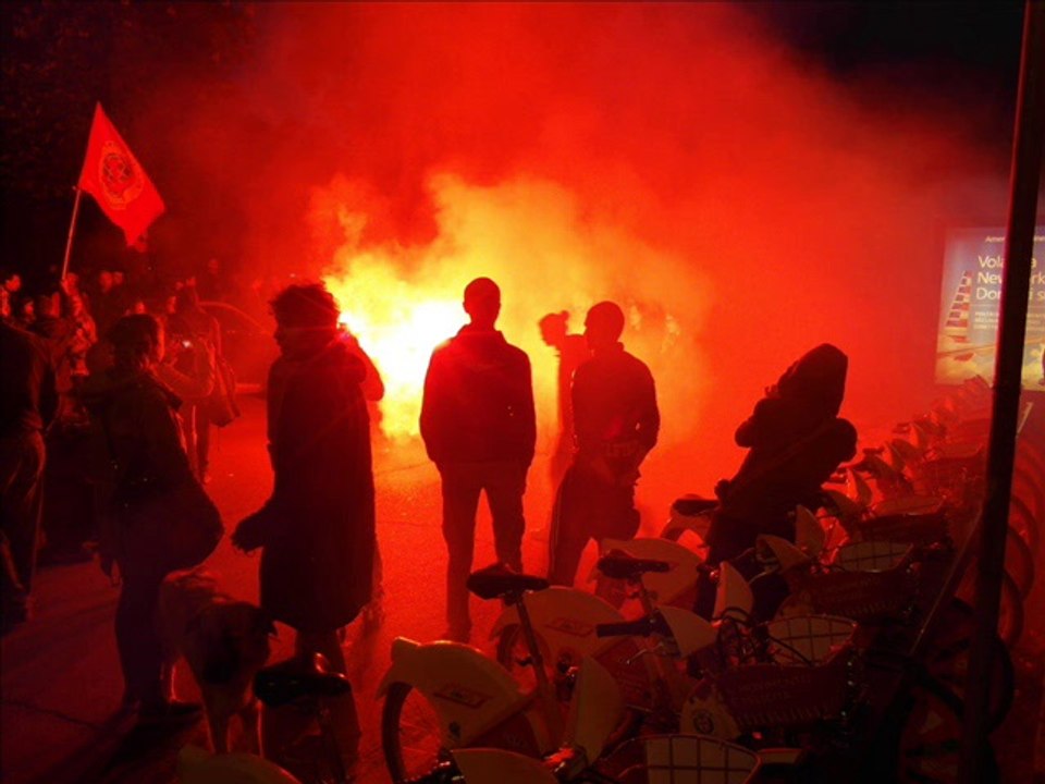 PRESIDIO ANTIFASCISTA IN PIAZZA TRICOLORE A MILANO (29 APRILE 2015)
