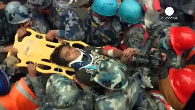 Непал: выживших находят, но число жертв растёт