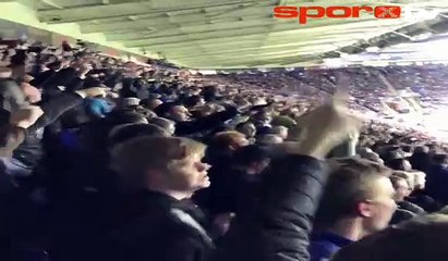 Chelsea taraftarından Wenger'e gönderme