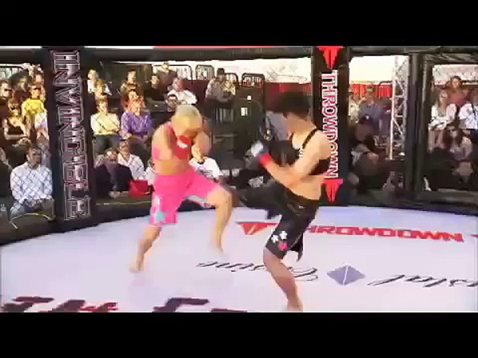 Fatal Femmes Fighting