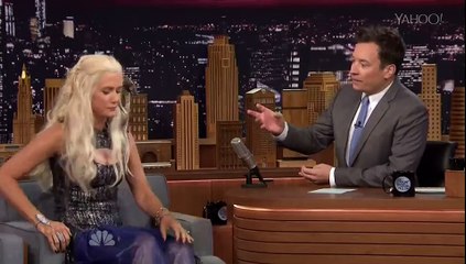 Kristen Wiig Dresses as the Mother of Dragons