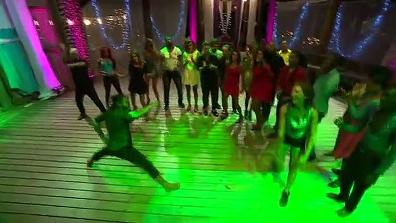 Birleşme Partisinden Ekrana Yansımayan Danslar