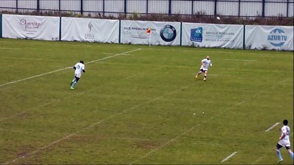 La dimade - joueur de Vienne qui se régale en glissade